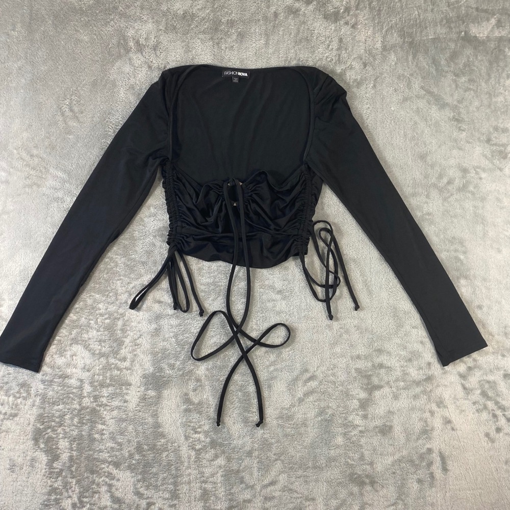 FASHION NOVA Crop Top Womens Size S Black Ruched‎ Tie Front Long Sleeve Y2K Cute